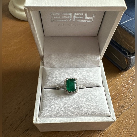 EFFY Brasilica 14K White Gold Emerald and Diamond Ring, 1.69 TCW - Picture 4 of 7